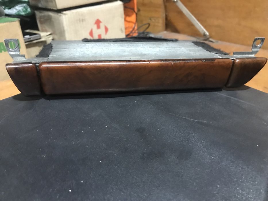 Декор попильнички на ауді а6с4 100с4