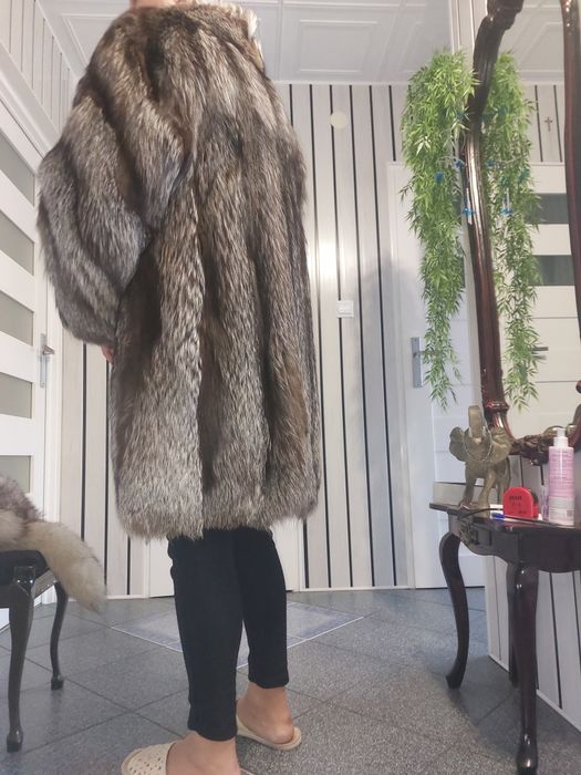 Futerko ,,Srebrne lisy" rozm 38-40 .