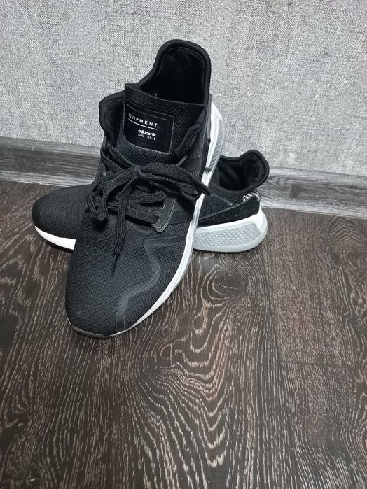 Кроссовки adidas