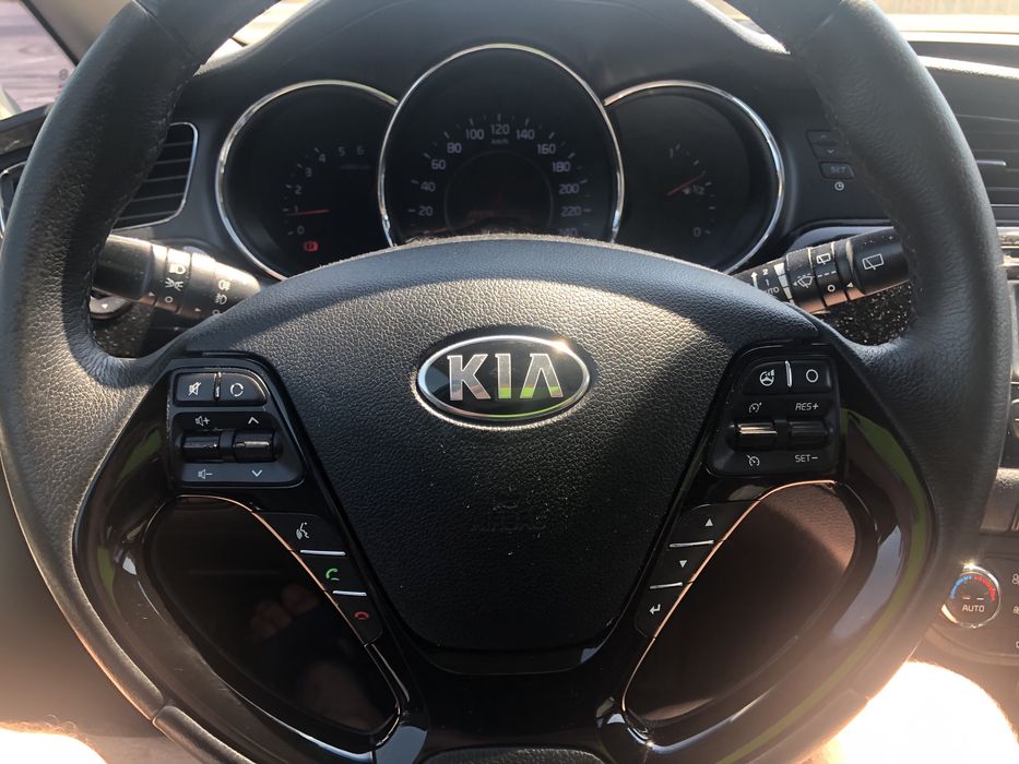 Kia Ceed 2013 рік.