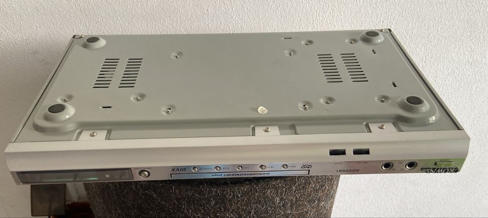 Leitor de DVDs crown