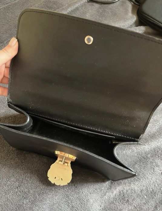 Czarna torebka vince camuto