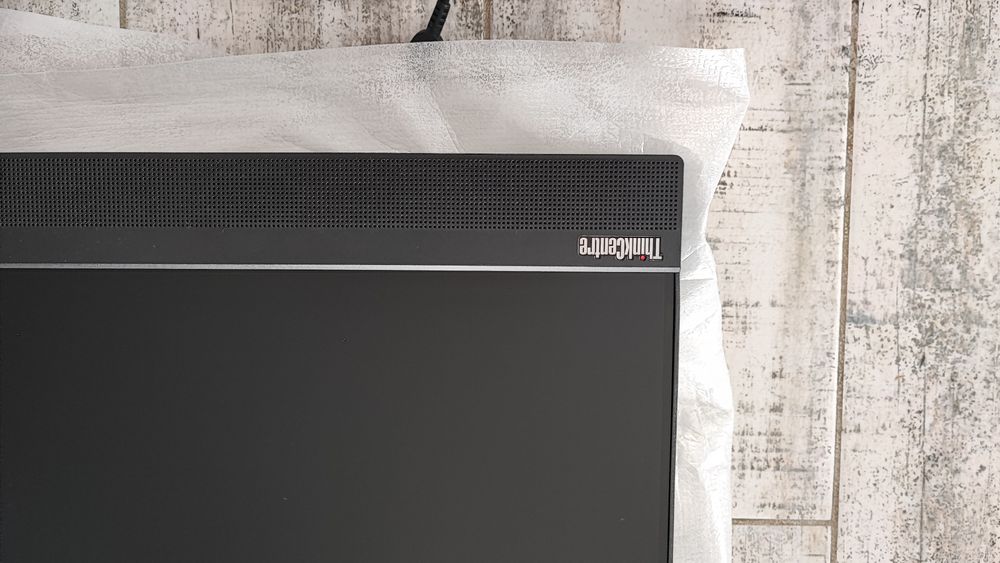 LENOVO ThinkCentre TIO24 Gen 5 23.8inch Touch