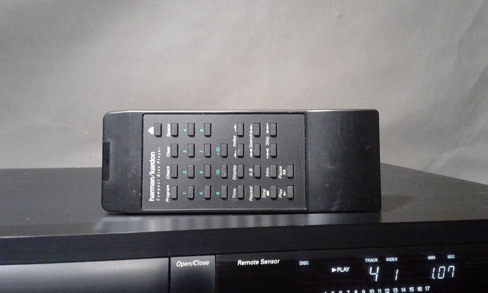 HARMAN KARDON HD-7500,pilot, odtwarzacz cd