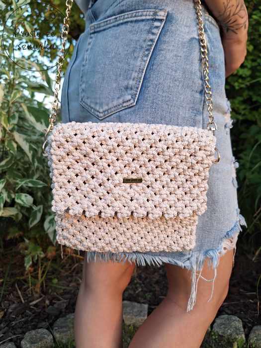 Beżowa torebka ze sznurka na łańcuszku makrama handmade