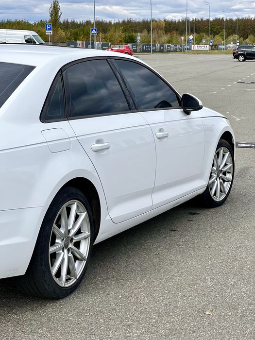 Продам авто Audi A4 B9