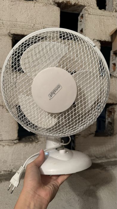 Mały wiatraczek biały