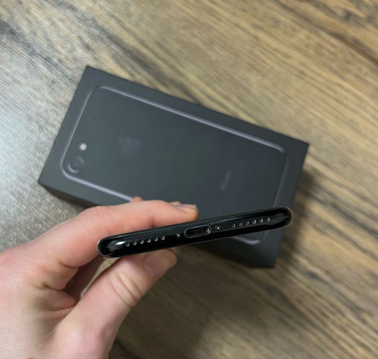 iPhone 7 Black 256GB — без ремонтов / Отличное состояние / Батарея 76%