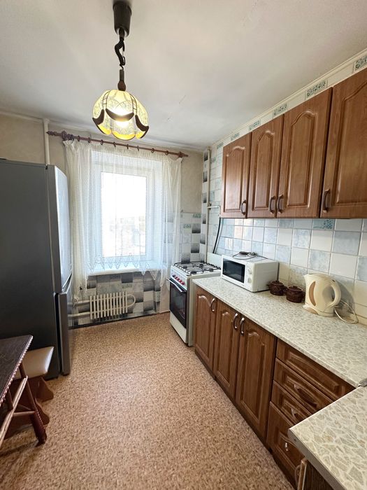 **ЦЕНТР! Затишна 2-К в районі Градецький! Бойлер