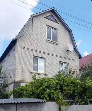 Продам приватний будинок с. Дзвінкове.Гараж,колодязь,альтанка,газ