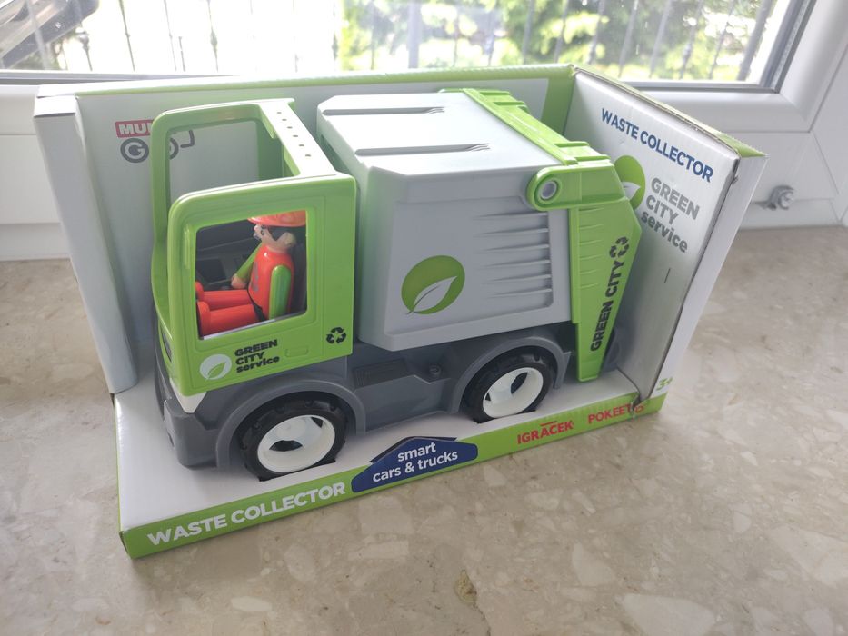MultiGO, City kolektor odpadów z kierowcą