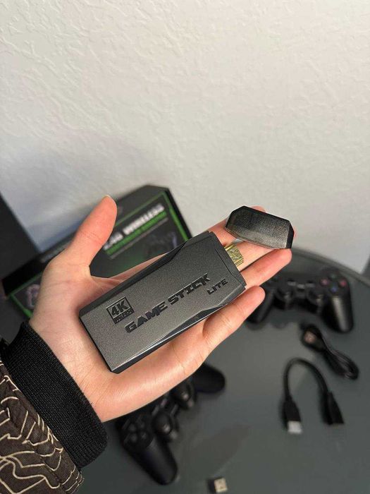 Ігрова КОНСОЛЬ на 10.000 ігор! Приставка + 2 ДЖОЙСТИКА на акумуляторі!