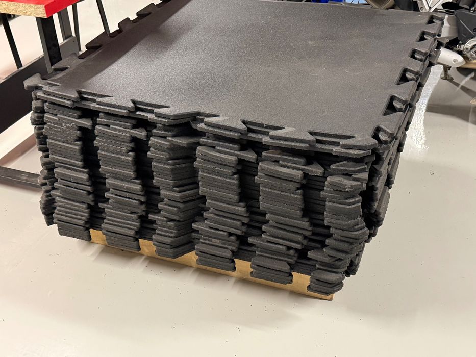 Podłoga gumowa siłownia, mata, puzzle 100x100x1, Prawie nowe