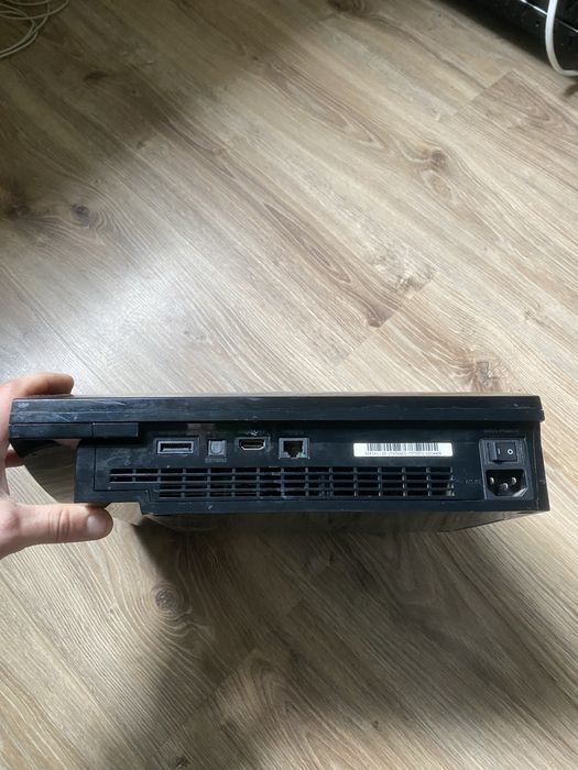 Продам playstation 3 fat на запчасти