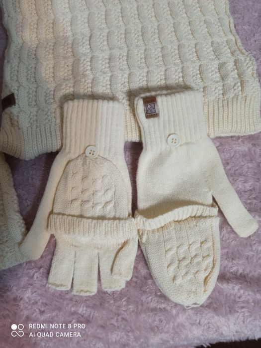 Komplet czapka +komin+rękawiczki nowe