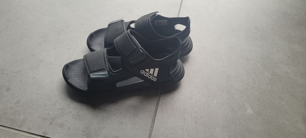 Adidas czarne sandaly chlopiece rozmiar 32
