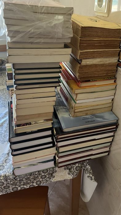 100 livros + enciclopédias