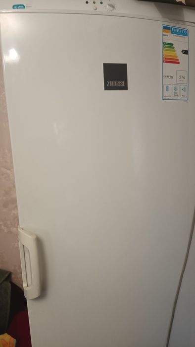 Морозильна камера на 248 літрів Zanussi Торг.