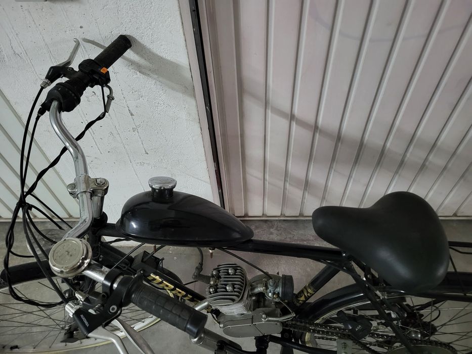 Bicicleta a gasolina Orbita
