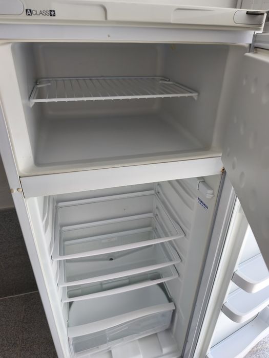 Frigorífico a funcionar