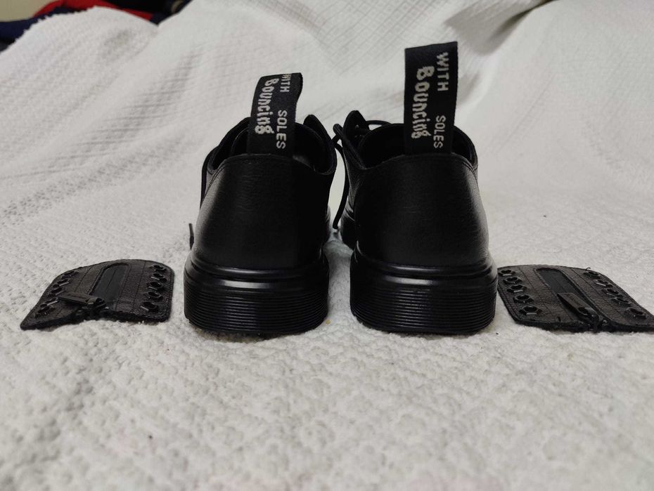 Sapatos Dr. Martens tam. 41 semi-novos