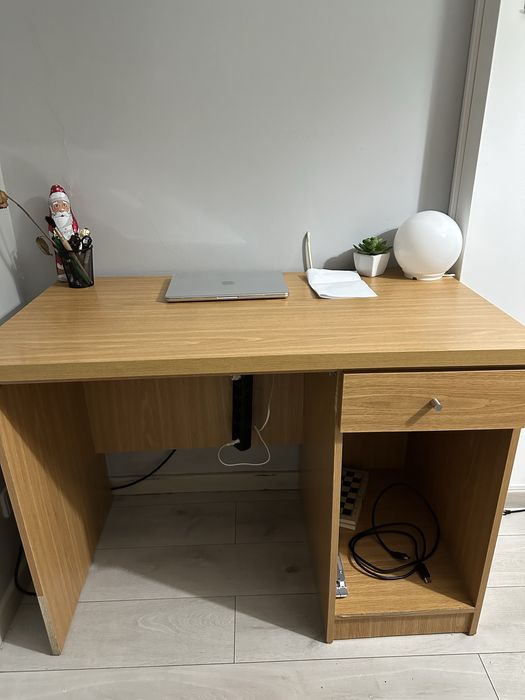 Mesa/secretária para quarto