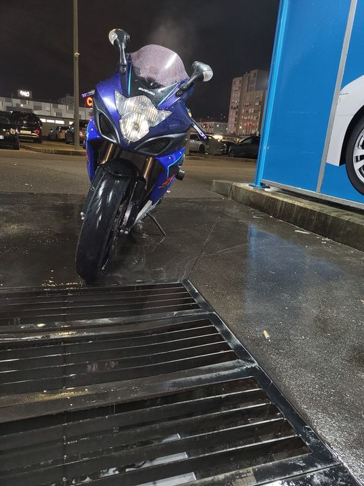 Suzuki gsxr k6 1000cc  troco por barco com motor e atrelado