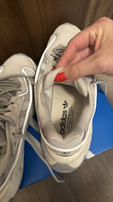 Buty Adidas Oznova w r. 40 2/3 szare