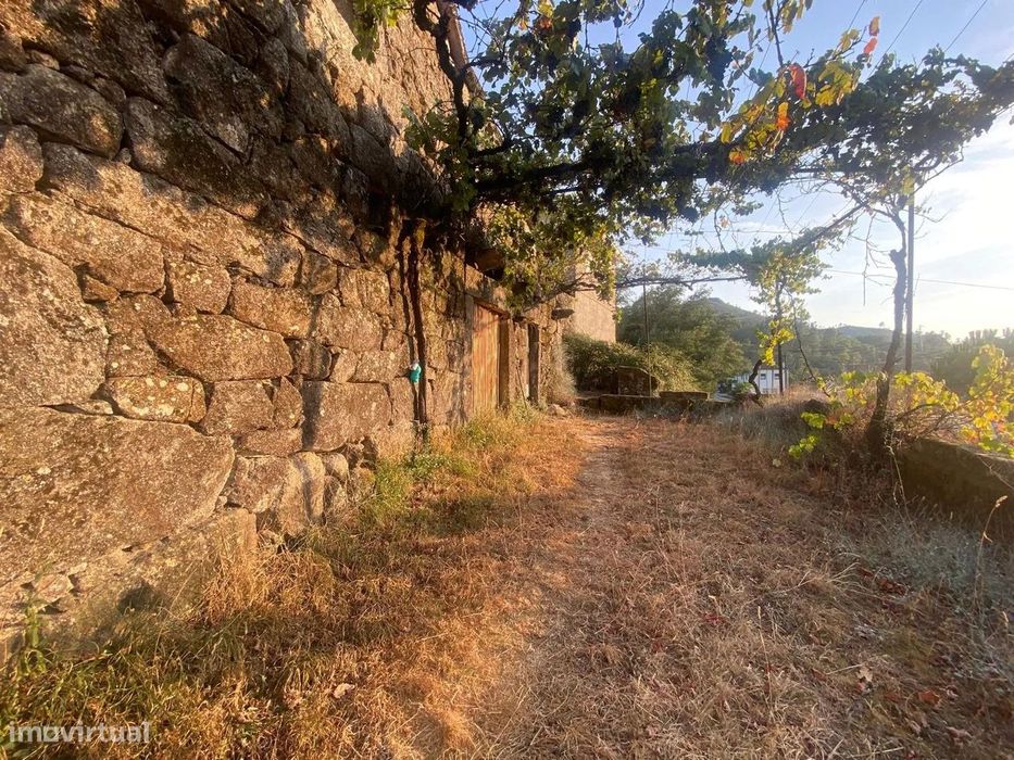Moradia em Pedra de 1917 para Restauro | Lindoso, Ponte da Barca