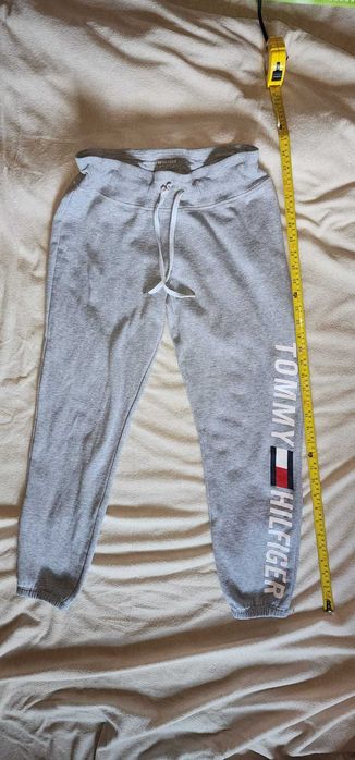 Oryginalne spodnie dresowe damskie Tommy Hilfiger rozmiar S szary melanż popielate joggery