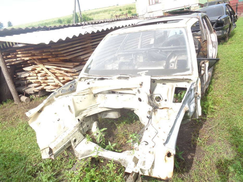 Кузово мерседес W124 дно ланжерони телевізор дах відріжу пороги