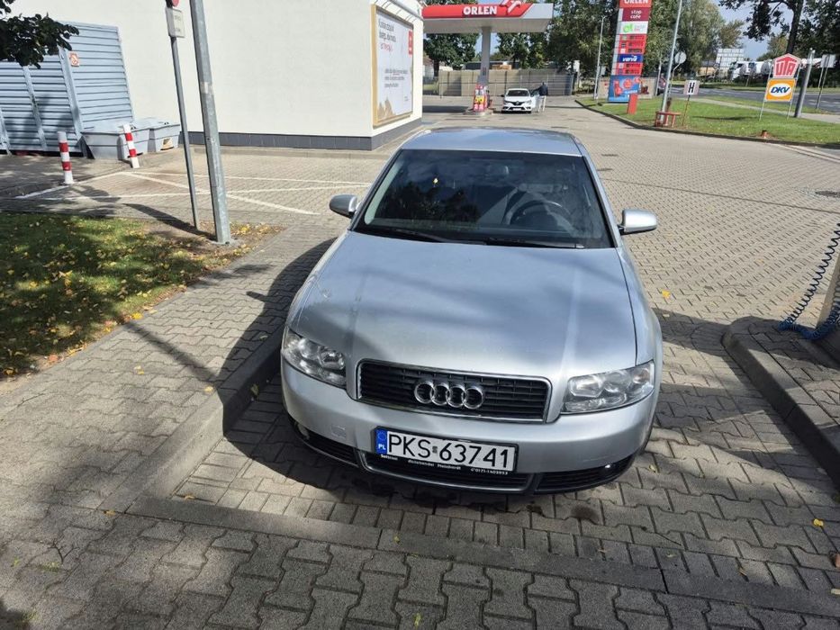 Audi A4 B6 rok 2002 2.0 benzyna