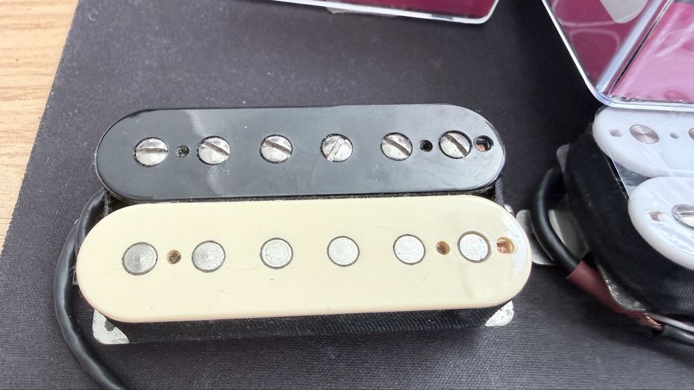 Pickups Seymour Duncan e Roswell e Fender