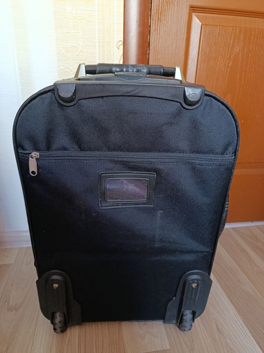 Чемодан дорожный  Derby б/у