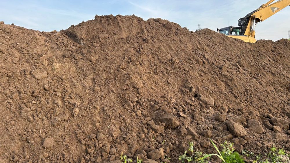 Ziemia ogrodowa do ogrodu pod trawnik rośliny Czarnoziem Piękna żyzna