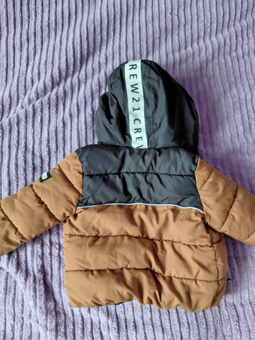 Курточка на синтепоні.