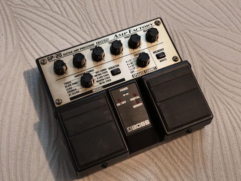 Vários pedais guitarra