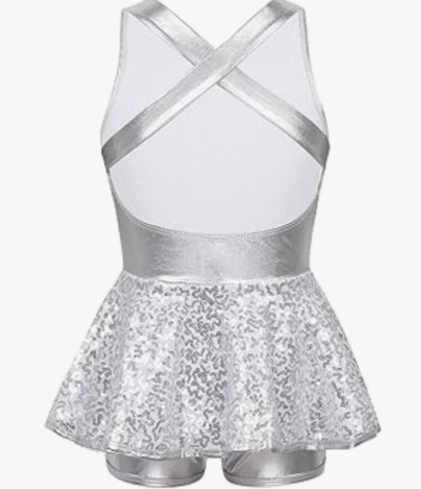 Sukienka na występy