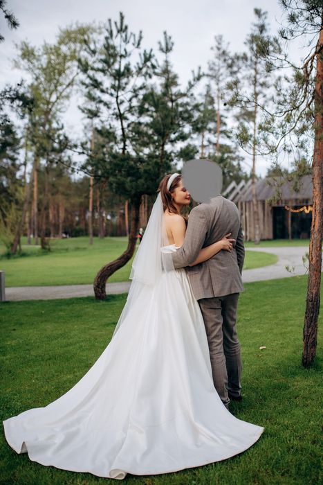 Весільна сукня з шовку Іспанія