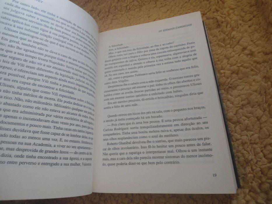Os Estados Carenciais por Ángela Vallvey