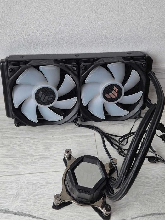 свіже Водяне охолодження 240mm ASUS TUF Gaming LC 240 A-RGB Intel.