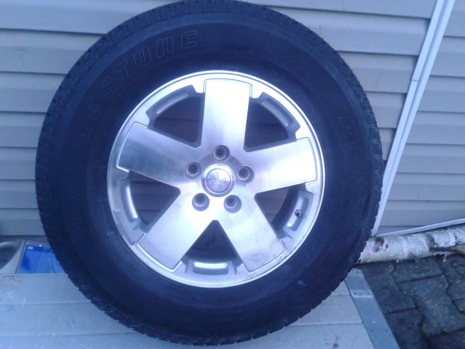 Nowa Alufelga Jeep Wrangler JK 1JC34TRMAA ET44.45 7.5J Opona 255 70R18