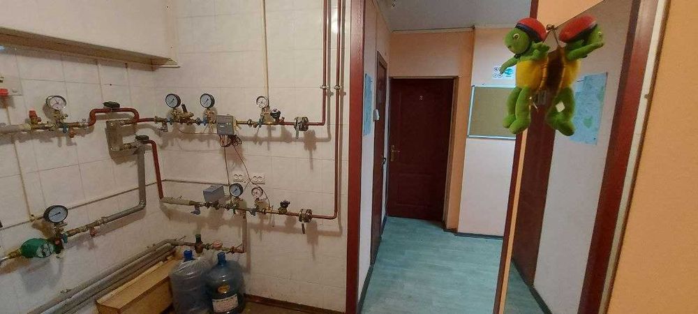 Продаж нежитлового приміщення, цоколь, пр. Металургів