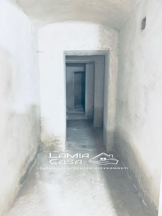 Продаж комерційного приміщення вул. Вавілова (центр)