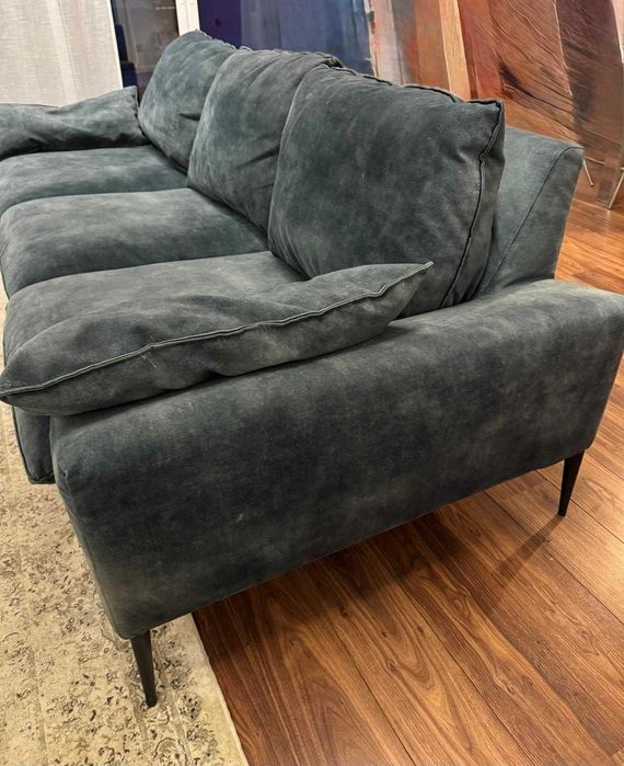 Sofá 3 lugares Gato Preto