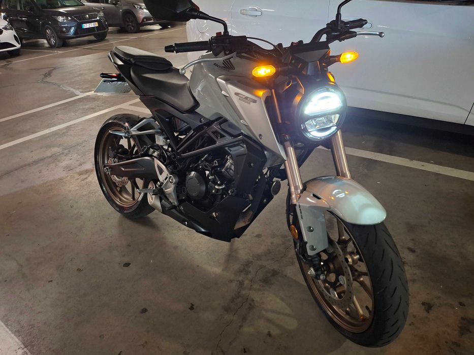 Honda CB125R 2022