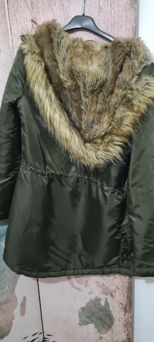 Parka verde com pêlo