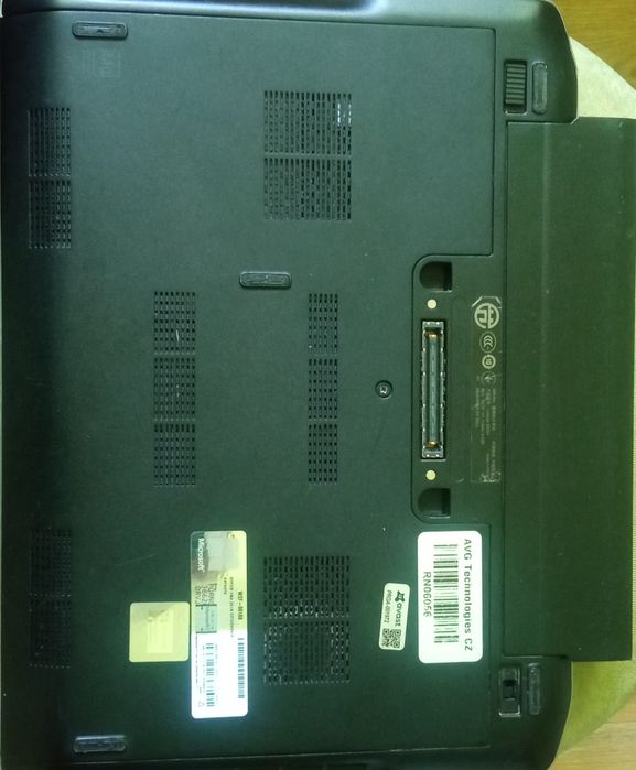 Ноутбук DELL Latitude E6220