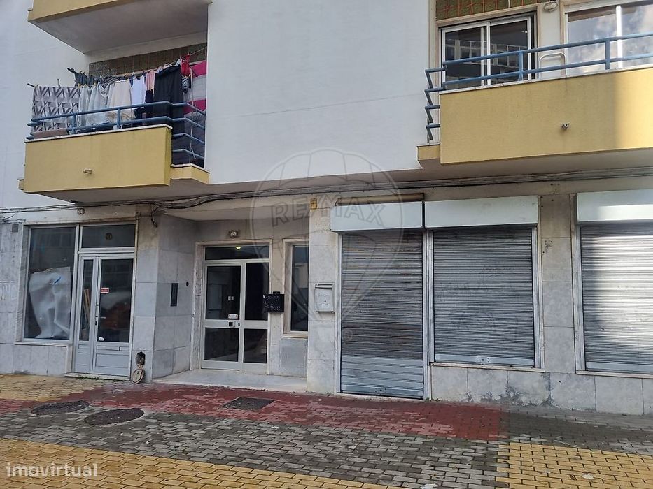 Apartamento T2 para venda — Rio de Mouro, Lisboa