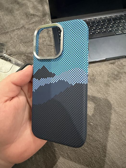 Чехли на iPhone 15 Pro